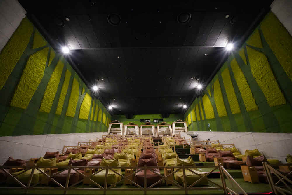 스칸디아모스 프로젝트 05 | 도심속 푸르름의 가치를 전달하는 영화관 인테리어-CGV 동수원 Cine & Foret 상영관 커스텀 제작 및 커스텀 시공
